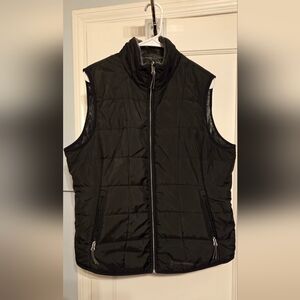 Women's Black Free Country Vest